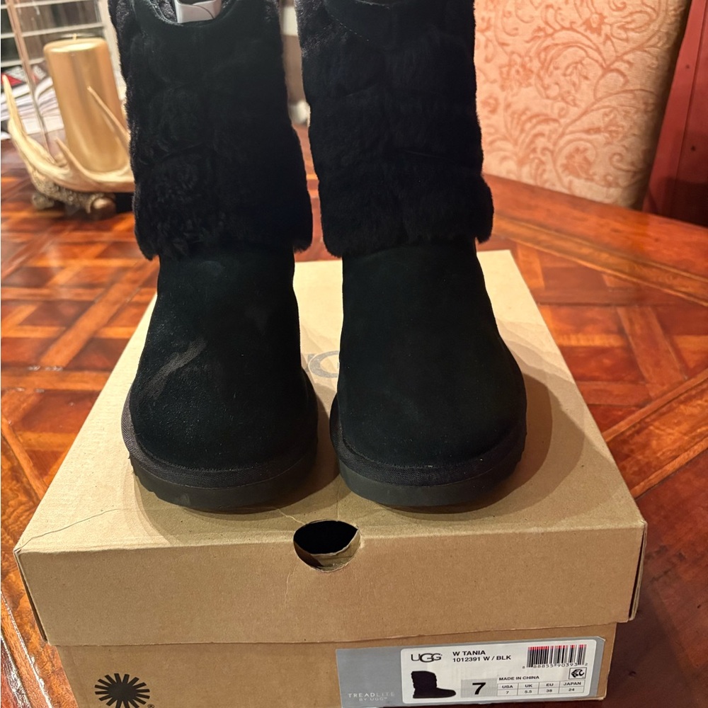 UGG Women's Black Winter Boots